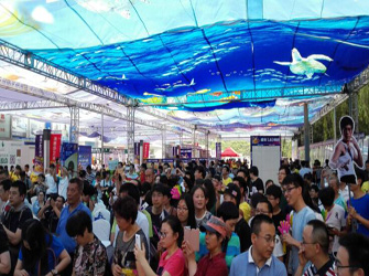 “李小龍”助陣狠搶工廠，引爆京城“速度與激情”