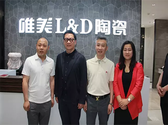 梁志天、孟也參觀唯美L&D陶瓷終端店面