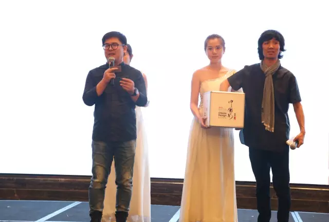 1481355706423432.png blob.png